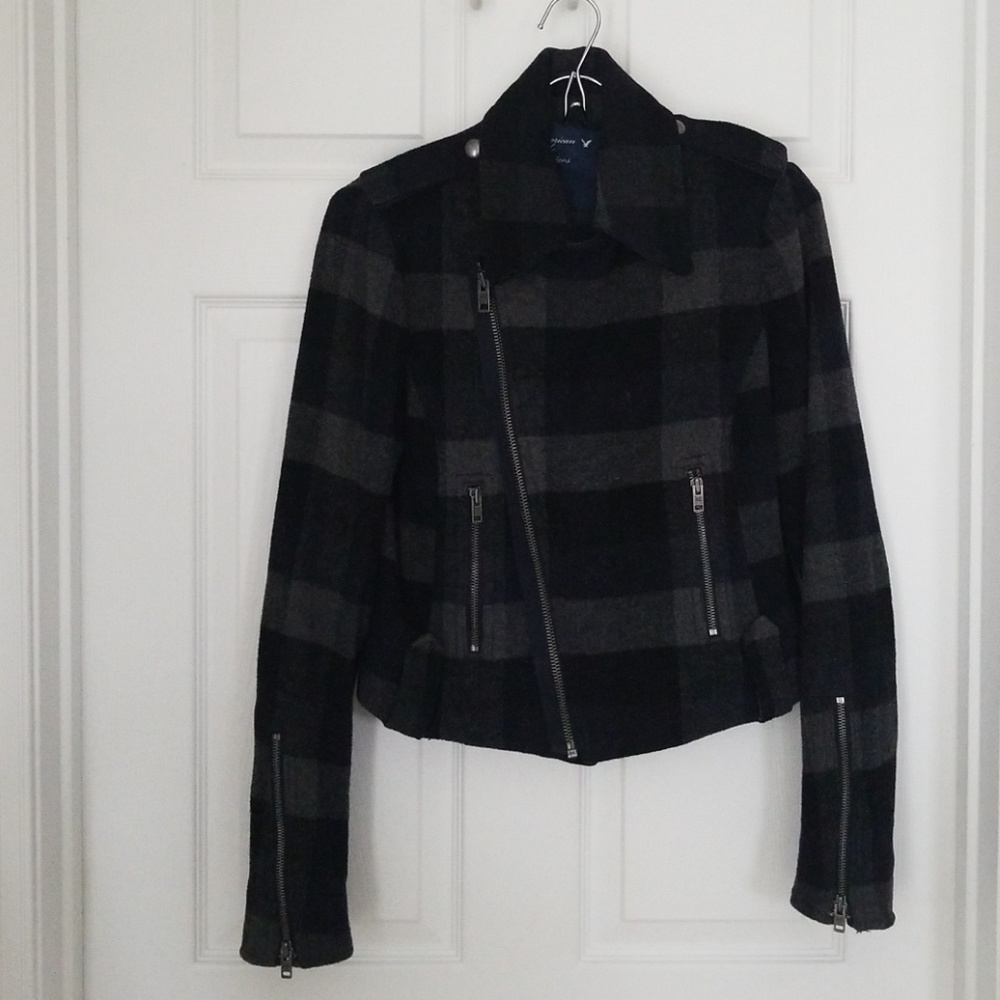 American Eagle black and gray plaid coat